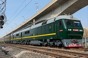 【又又又被挡了的T57】晚点10分钟的客车特57次天津北站交汇本务“党员号”的客车快980次，刚修好的特57次本务机DF11Z-0005嘎嘎新好评！