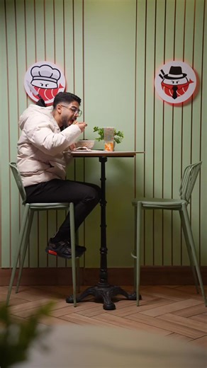 Pas besoin d’amour quand tu as un Poke Monster à tes côtés! Commandez maintenant sur Uber Eats 🛵 Ouvert jusqu’à 3h du matin 🌙 #PokeMonster #fyp #ubereats #amour #Poke