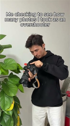 Me after every shoot: Let me check how many photos I took...