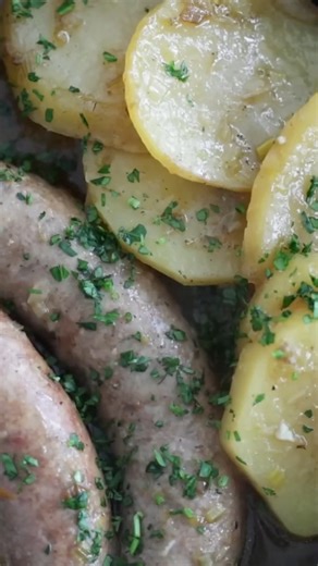 You have to try this Dublin Coddle!! Check out the recipe here: https://www.billyparisi.com/dublin-coddle/ | Chef Billy Parisi