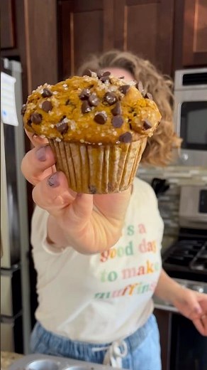 Pumpkin Chocolate Chip Muffins