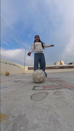 3 EASY FOOTBALL SKILLS for KIDS | Football soccer tutorial