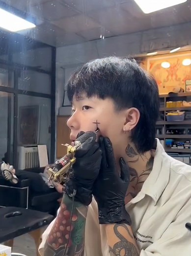 Face Tattoo Gone Wrong: Caution is Key!