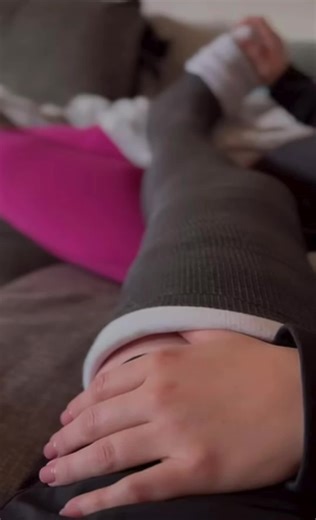 Ladiesinlegcasts (@ladiesinlegcasts)’s videos with beat389 - fss