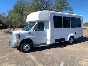 2013 Ford Econoline 450 Handicap Accessible Shuttle Bus (145,916 Miles)