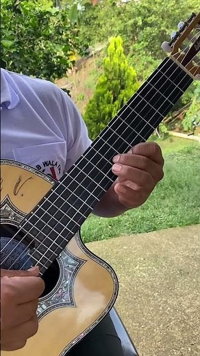 Very easy scale on the requinto #latinguitarists #guitar #vocalsandguitar #tutorial