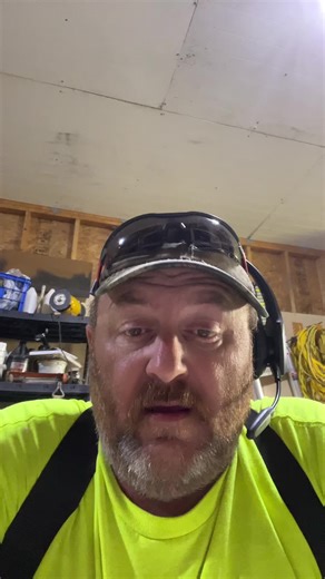 #Bluetooth#handsfree#headset#driving this headset is great. I’m all about hands-free, especially when driving pushing listen to music.