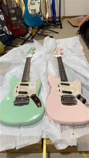Fender Japan FSR Traditional 60s Mustangs #fendermustang #unboxing #newguitar #fenderjapan
