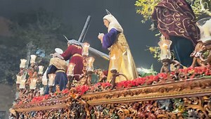 2.5K views · 93 reactions | El misterio de La Misión en su saludo al Hospital Virgen del Rocío… 論#SuenaCigarreras #LaMisión2024 #75ArchicofradíaMisión  Crónica del Viernes de Dolores 2024: https://lascigarreras.net/viernes-de-dolores-2024/ | Las Cigarreras | Facebook