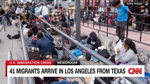 41 migrants arrive in Los Angeles from Texas