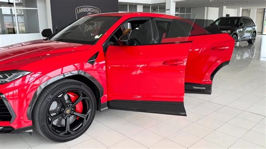 Lamborghini Urus ГАРАНЦИЯ/БАРТЕР ЗА ИМОТ/, Бензинов, Автоматична. Разберете повече в коментарите: 👇 | mobile.bg