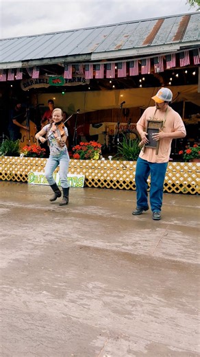 Zeb on Washboard as we warm up for our show 👣 JCreekCloggers #dancingfiddler #washboard #oldtime #Appalachian #buckdance #flatfoot #clogging #folkdance #stepdance Darnell Farms | Hillary Klug