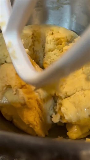 What is that one thing you make every year around this time? I always make biscotti cookies (recipe from my uncles Italian family passed down) may not be pretty, but sooo good! #cookie #biscotti #italiancookies #christmastraditions #baking