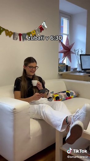 tvrdý život zubních asistentů 😂🦷 #fyp #fy #foryoupage #dentalcare #foryou #fypシ #prague #smartcarecz #dentalassistant