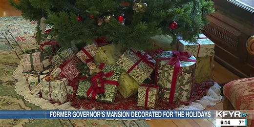 Former Governor’s mansion decorated for the holidays