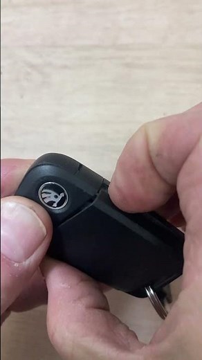 Skoda smart key battery change -EASY DIY #automobile #mechanic #remotebattery #remotecontrol #tech