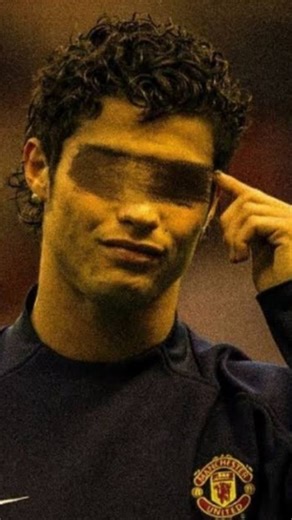 Troll Face 👀 on Instagram: "日本利用压电瓷砖将脚步转化为电能。这些瓷砖捕捉来自你脚步的动能。当你行走时，你的重量和动作会对瓷砖产生压力。瓷砖会轻微弯曲，从而产生机械应力。瓷砖内部的压电材料将这种应力转化为电能。每一步都会产生少量电荷，而数百万步结合在一起就能产生足够的电力来驱动 LED 灯、数字显示屏和传感器。在像涩谷车站这样繁忙的地方，每天大约有 240 万个脚步为这一系统作出贡献。这些电能可以被储存或立即使用，从而减少对传统电力来源的依赖，并支持可持续的城市基础设施。这种方法将日常运动转化为实用的可再生能源 #日本 #知识 #事实 #你知道吗 #推荐 科技 创新 历史 技术 实验 热门"