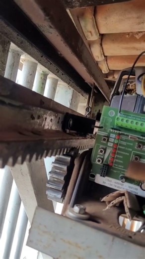 My gate only opens a little and then stops, what should I do? Magnet adjustment - Quick and Easy ...