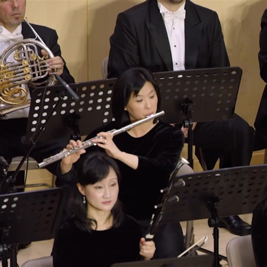 👏 Wow… Amazing! Let the beauty touch your heart. 💖 🌊 A pure melody, like a cool, clear stream 💦 the soul of a summer day. And I want to dedicate it to you. Wishing you a relaxing weekend with Shen Yun music.🥰 🥰Don't miss the magical and captivating experience of a live performance. 🎟️ Book your tickets now and make your big day a memorable one: https://1kb.link/eTOXnR See more: https://www.shenyun.com | Classical Art