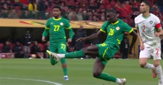 Senegal é bicampeão africano ao vencer Marrocos em jogo polêmico