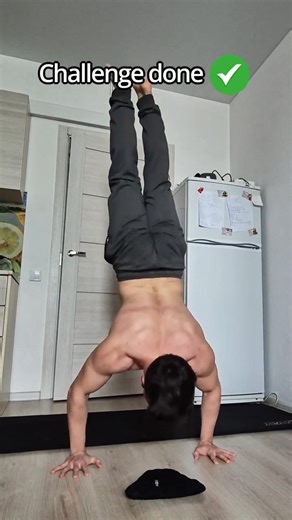 I learned handstand push-up in 90 days #calisthenics #hspu #motivation #pushup #ivan_koma