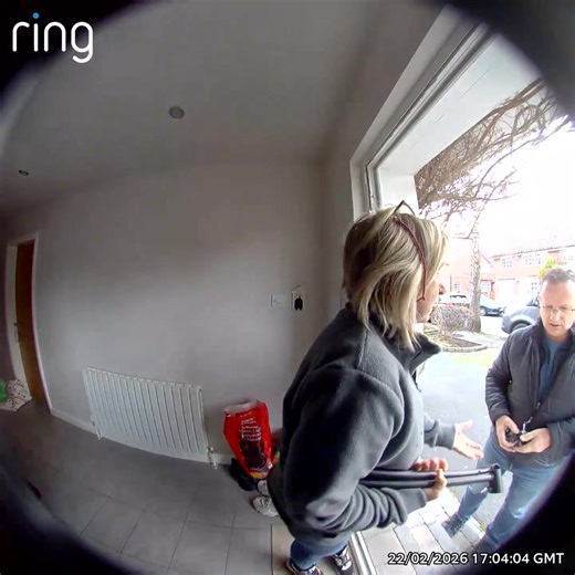 Hilarious Prank Reaction to Ring Doorbell