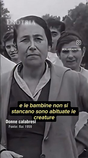 Calabrian Women. 1959 🫒 #calabria #travel #culture #italianbeauty #history