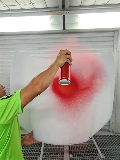Use spray paint to paint the hood. #เคาะพ่นสี #automotive #ช่างทำสีรถยนต์