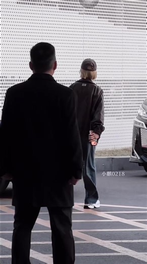 The way she walks #victoriasong #victoriafx #songqian #fx