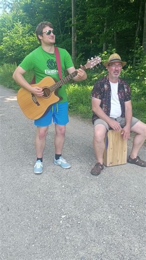 Berry Official - Sommer Paradies Short 20