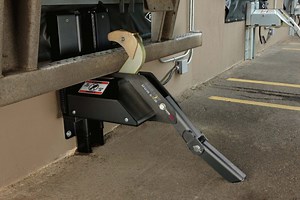SHR 5000 Shadow Hook Restraint | Rite Hite - Arbon Canada