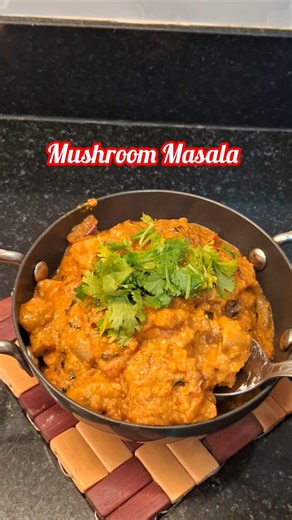 Restaurant style Quick Mushroom Masala Recipe | Mushroom Masala in cooker #Mushroom #recipe #shorts