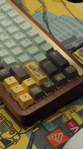 Introducing the New Para Po! Deskmat and Keycaps