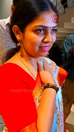 ടാ ഷൂ ലൈസ് കേട്ട് അല്ലേൽ താഴെ വീഴും 😁 #anjalinair