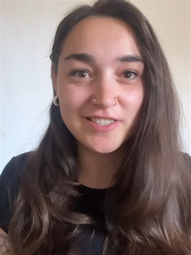 Cuirfear tús le téarma nua go luath 👨‍🎓👩‍🎓 A new term of live Irish courses begins soon. Join the online Irish community for daily classes and comhrá sessions, whatever your language level or location. Cúrsaí: 📌 Mon: Saibhreas na Gaeilge 📌 Mon: B2 - Upper Intermediate 📌 Tue: Tír & Teanga - Intermediate 📌 Wed: A1 - Beginner 📌 Thu: B1 - Intermediate 📌 Sat: A2 - Elementary 📌 Sun: A0 Introductory Included: ▶️ Attend live classes and/or watch the class recording in your own time. 💬 Come t