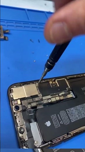 iPhone XS Camera Not Working? Watch This Fix 🔧