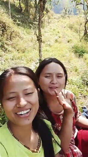 Maya Lai k dim baina #shortsvideo #nishaofficial #love #dance #funny #adorablevideo #cutepicture