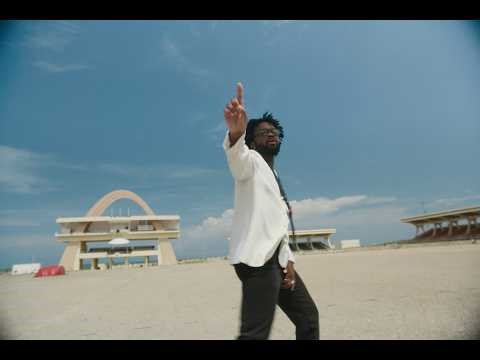 Genesis Owusu - LIFE KEEPS GOING (Official Music Video)