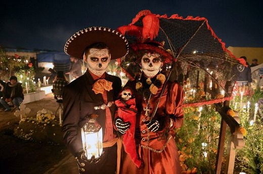 Celebrate Dia de los Muertos Without Being Offensive