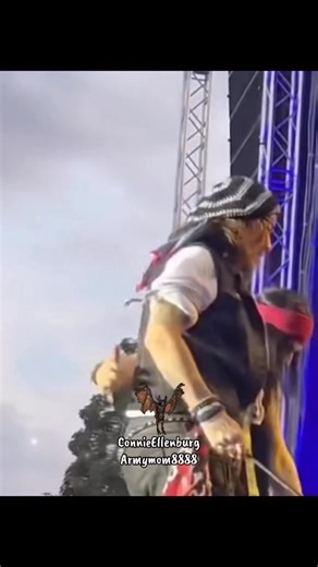 Can’t wait to see these two gentlemen together again 🦇 The 2026 Hollywood Vampires Tour begins in August of 2026 🦇🎸🦇 1-16-26 Vid made by Connie Ellenburg Armymom8888 🦇 Johnny Depp #Depp #JohnnyDepp #johnnydeppedit #hollywoodvampires2026tour #hollywoodvampires #JohnnyDeppIsALegend #deppheadforlife #deppheads #depphead #ConnieEllenburg #armymom8888 Queen #Queen #yourmybestfriend | Connie Ellenburg