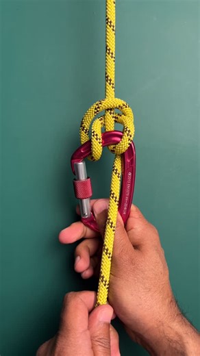 Knotspedia on Instagram: "Super Munter Hitch: Safely Lower Any Load! #knots #bushcraft #knottying"