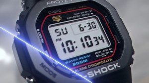 50 reactions | La lujosa construcción totalmente metálica con caja...