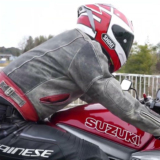 SUZUKI GSX1100S Part.2 赤い限定カタナ 続きはロングバージョンで！