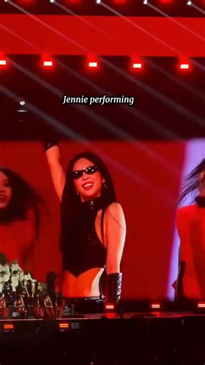 Jennie Kim you own this stage😍#rubyjanejenniekim #Goldendescaward2026#fypkpopシ