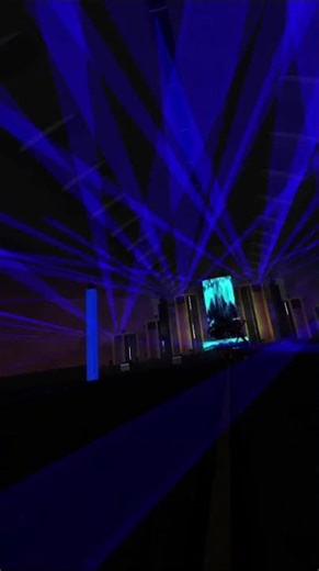 Dubstep VR experience on the Titanium Stage 2025 in Roblox. 🥽