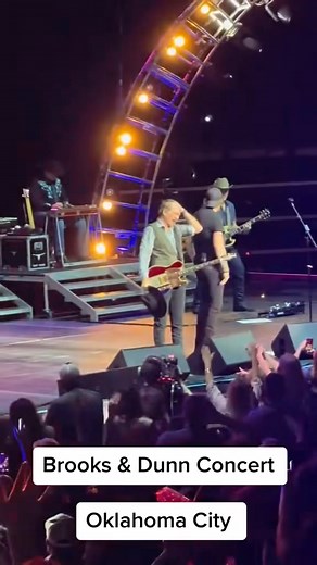 They definitely definitely sing great together, great duet 👍❤️🙏 #brooksanddunn #fans #love #guitar #piano #drums #music #countrymusic #band #concert #Amazing | Brooks & Dunn Fans