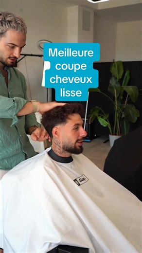 Le Modern Mullet sur cheveux lisses 👀✂️ Les cheveux lisses permettent de travailler énormément la structure d’un modern mullet, à condition de bien gérer les volumes pour éviter un résultat trop plat. Coiffage avec la cire matte @Sapiens Ici, je conserve de la masse et de la longueur à l’arrière, tout en travaillant le dessus aux ciseaux pour apporter texture, mouvement et relief à la coupe. L’objectif : garder tout le caractère du modern mullet avec un résultat naturel, structuré et surtout fa