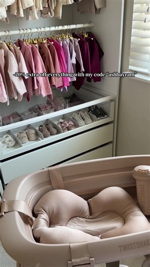 Stylish Baby Bathtubs on Sale Now!