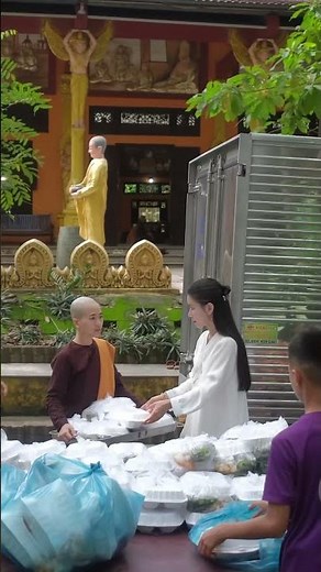 Quan Nguyen - Recite the Om Mani PadmeHum Mantra 108 times #nammoadidaphat #ommanipadmehum