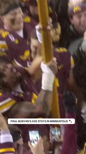 Gopher fans stormed the field to celebrate the 17-7 rivalry win over Wisconsin 🤩